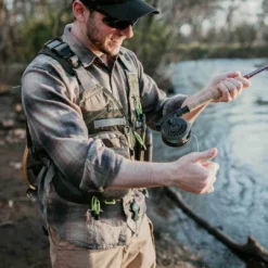 Elkton Outdoors Fly Fishing Vest Backpack With Wading Pack