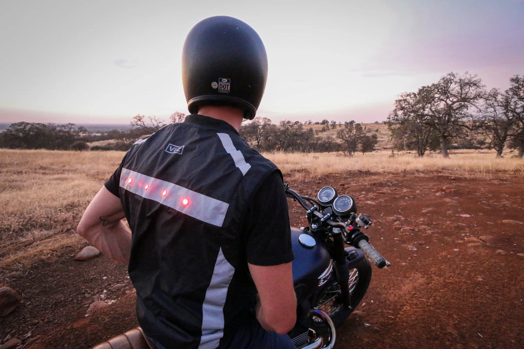 VuzMoto Fitness & Athletics LED Hi-Vis Running, Walking & Riding Vest 3 VuzMoto Fitness & Athletics LED Hi-Vis Running, Walking & Riding Vest